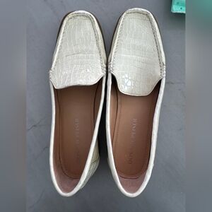 Donald J. Pliner Cream Crocodile-Embossed Loafers